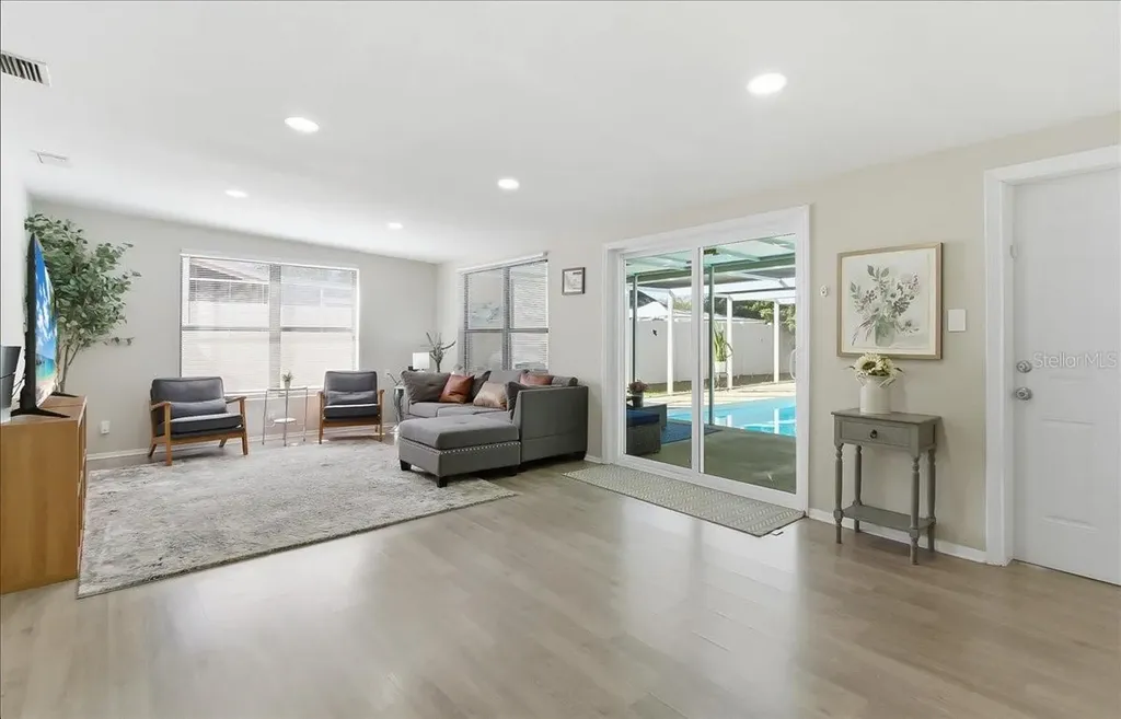 305 N Conrad Avenue Sarasota FL 34237
