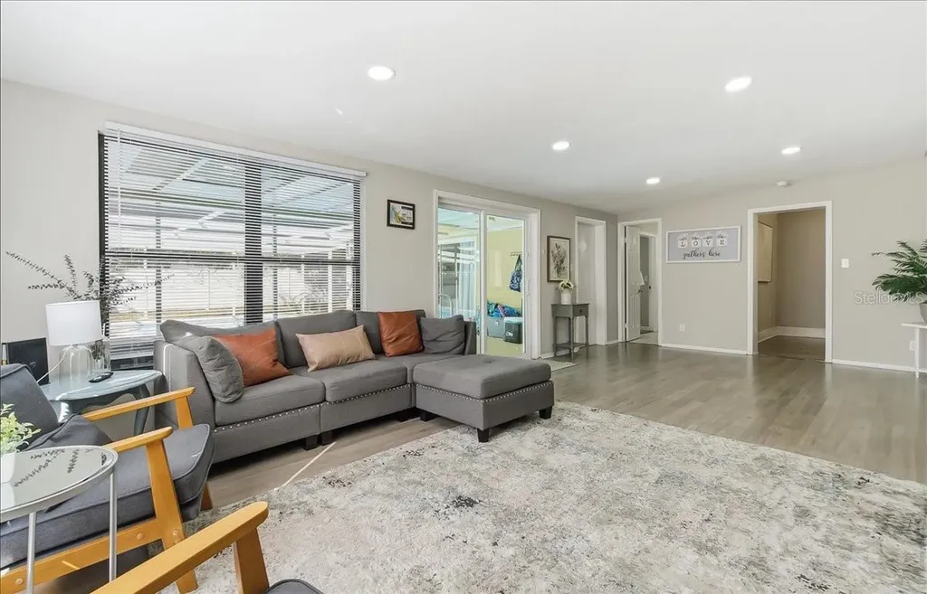 305 N Conrad Avenue Sarasota FL 34237