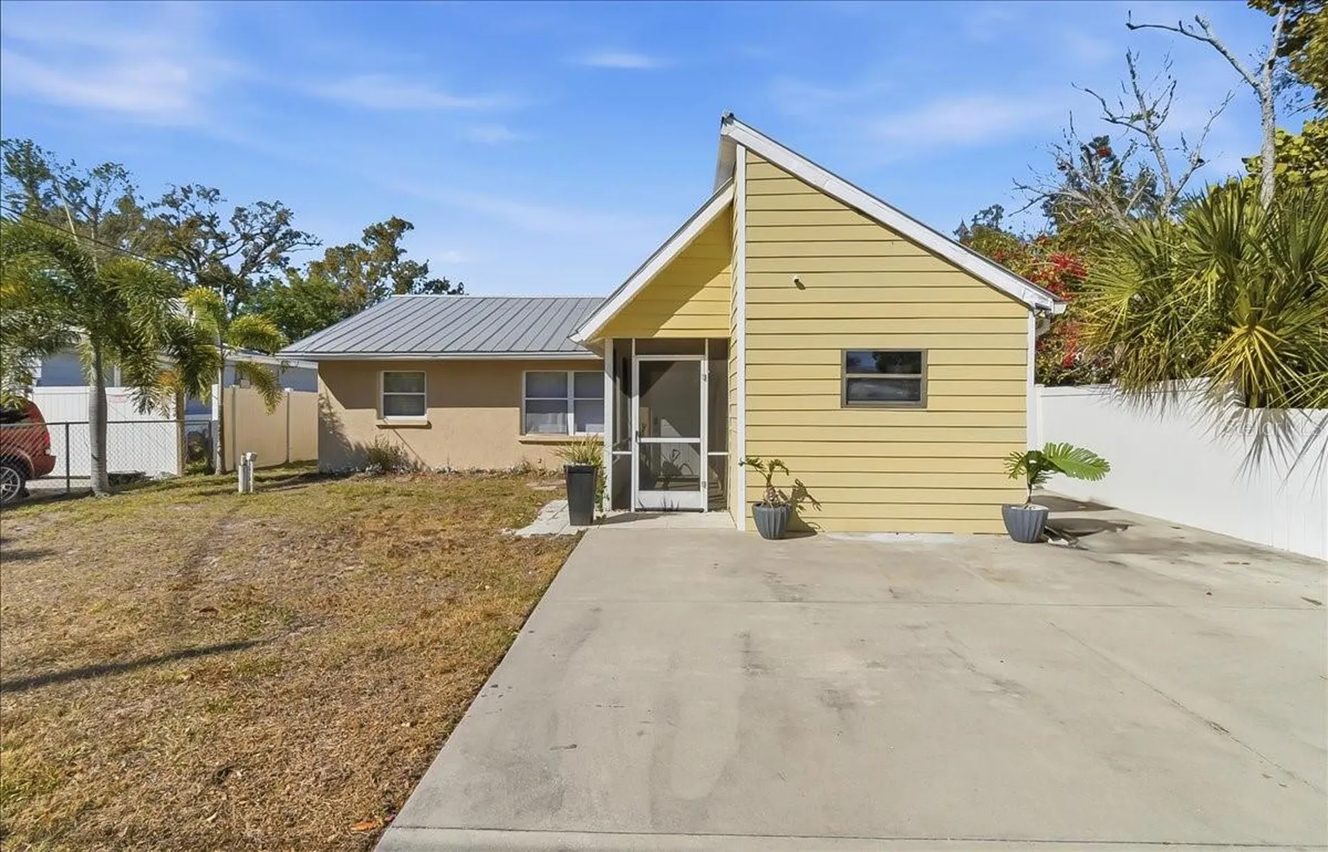 305 N Conrad Avenue Sarasota FL 34237