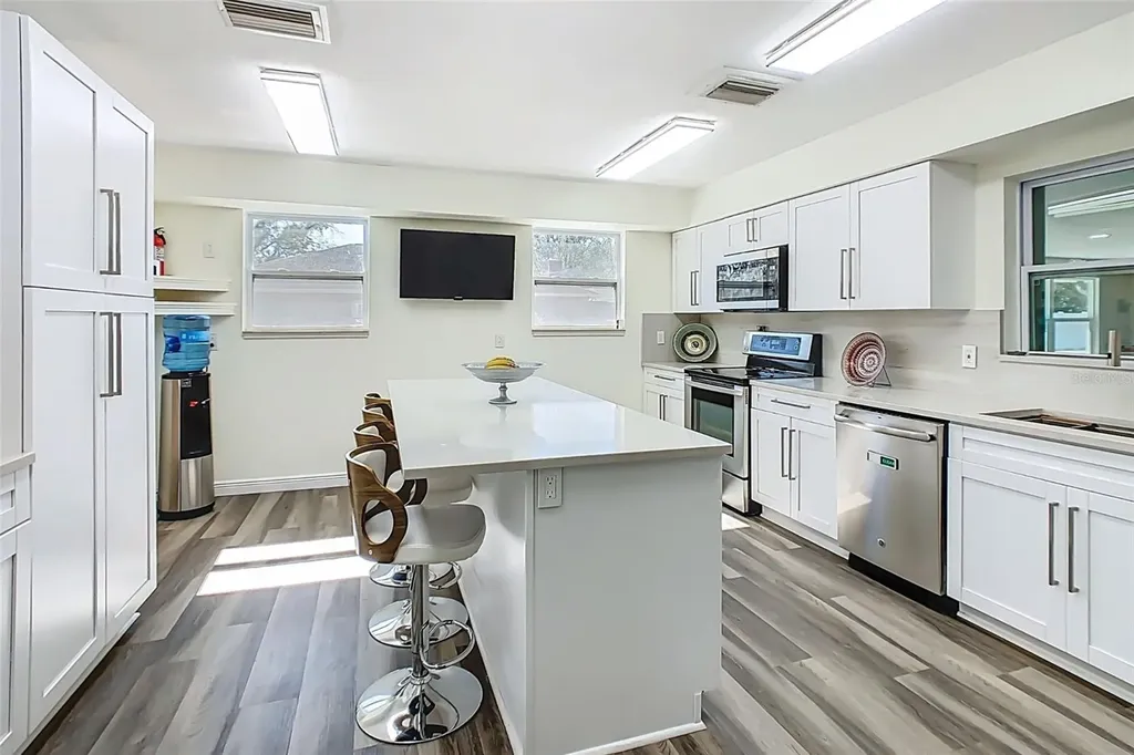 1700 S Miller Road Valrico FL 33594