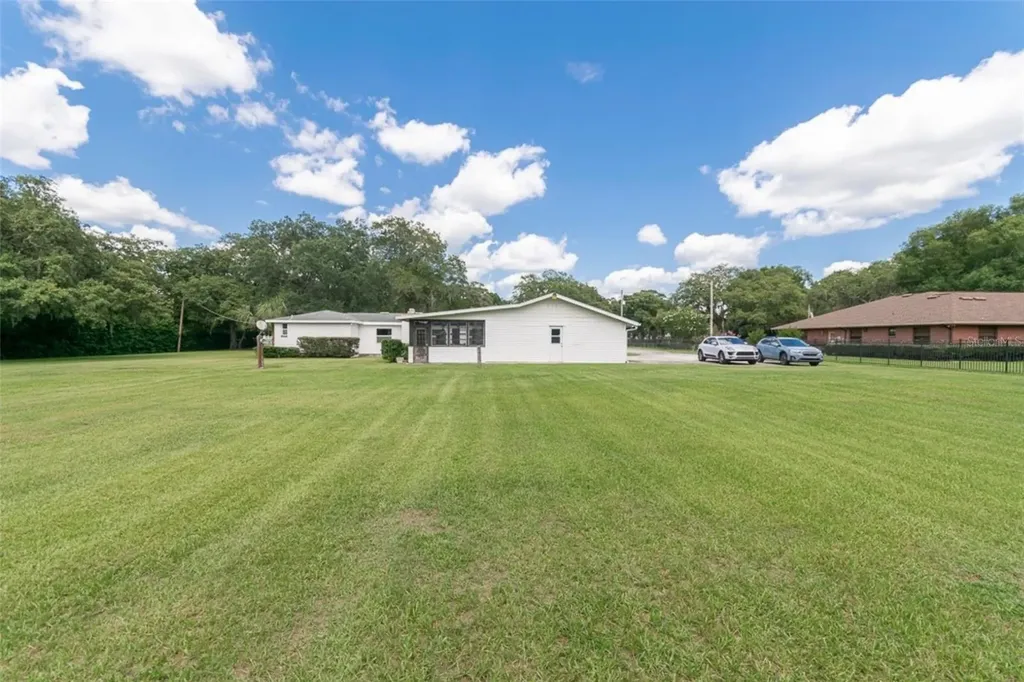 1700 S Miller Road Valrico FL 33594