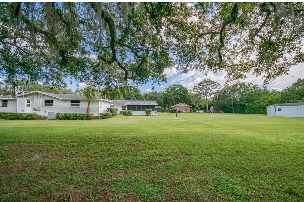 1700 S Miller Road Valrico FL 33594