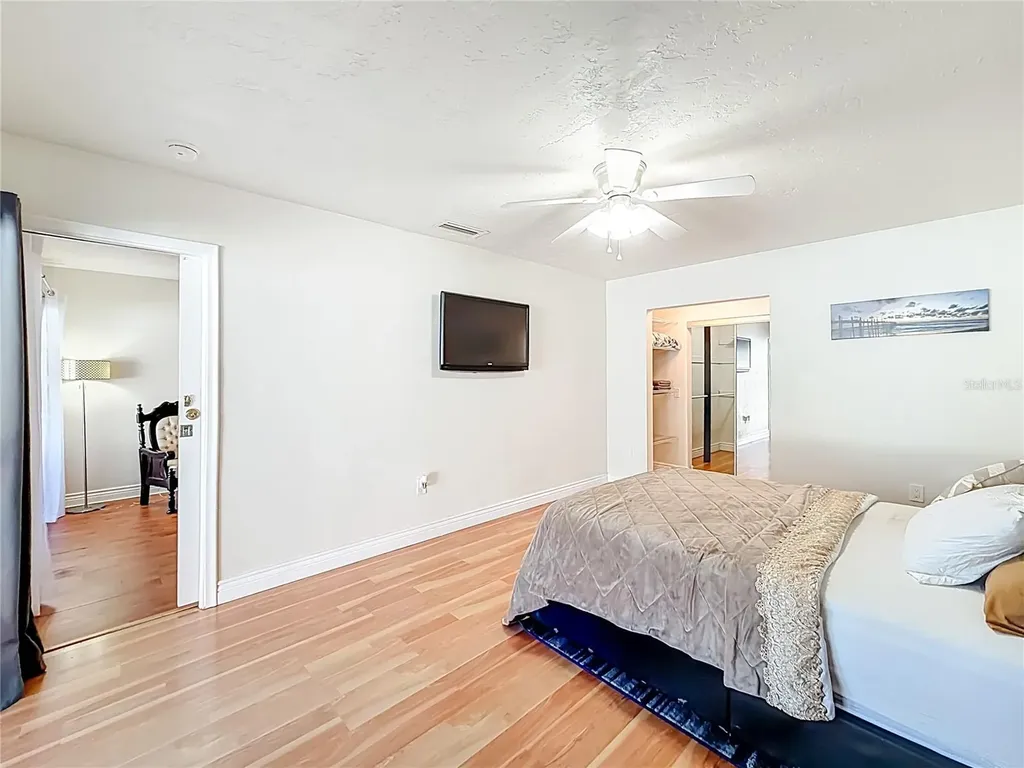 2913 Dolphin Drive Miramar FL 33025