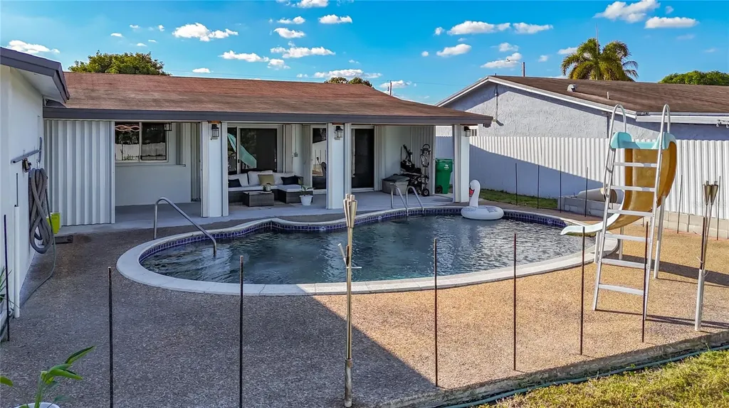 2913 Dolphin Drive Miramar FL 33025