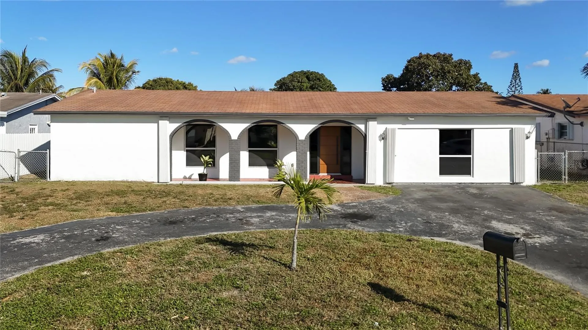 2913 Dolphin Drive Miramar FL 33025