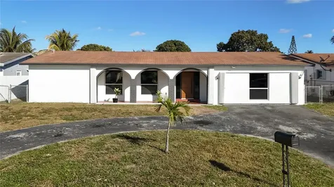2913 Dolphin Drive Miramar FL 33025