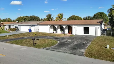 2913 Dolphin Drive Miramar FL 33025