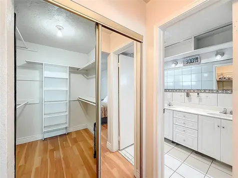 2913 Dolphin Drive Miramar FL 33025