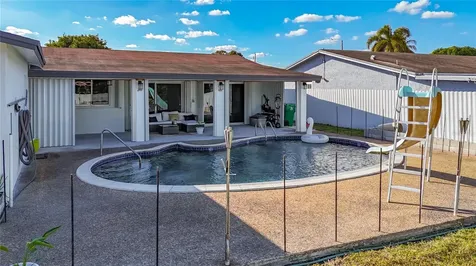 2913 Dolphin Drive Miramar FL 33025