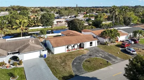 2913 Dolphin Drive Miramar FL 33025