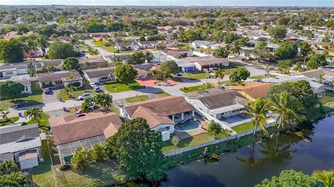 2913 Dolphin Drive Miramar FL 33025