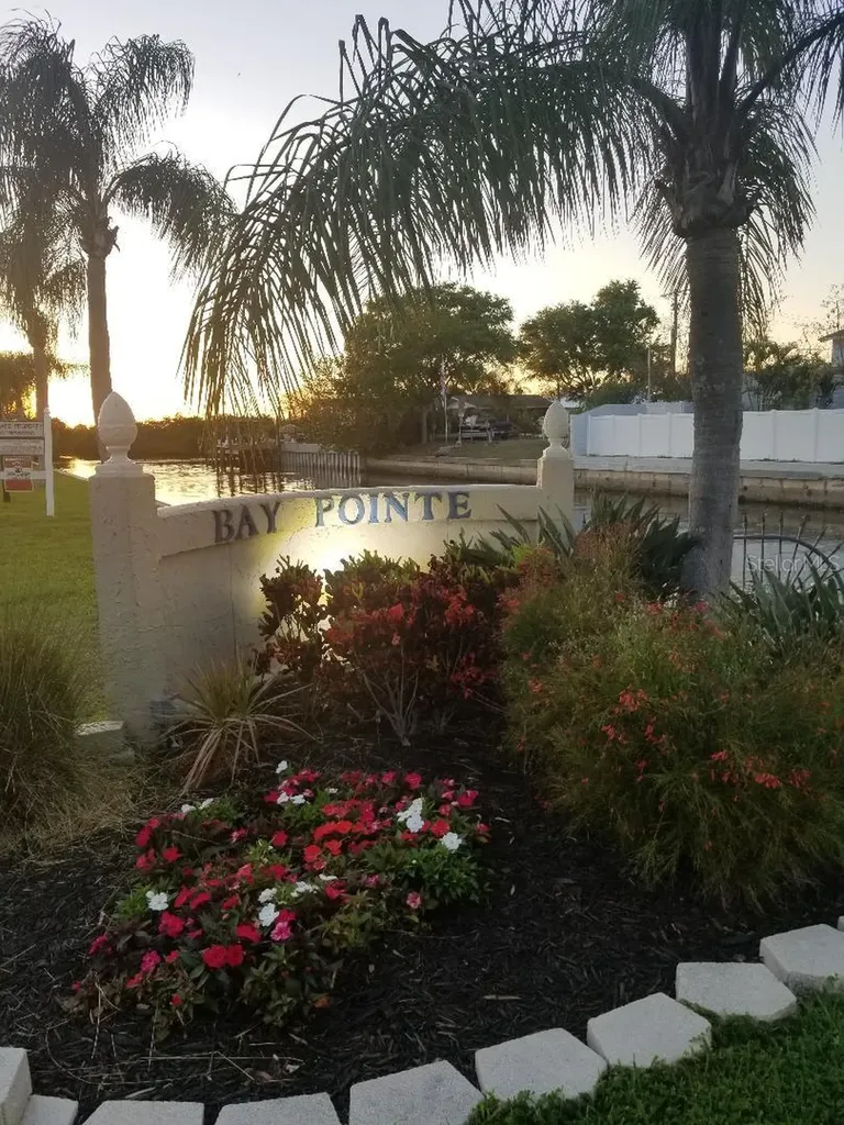 8822 Bay Pointe Drive Tampa FL 33615