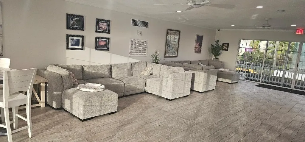 8822 Bay Pointe Drive Tampa FL 33615