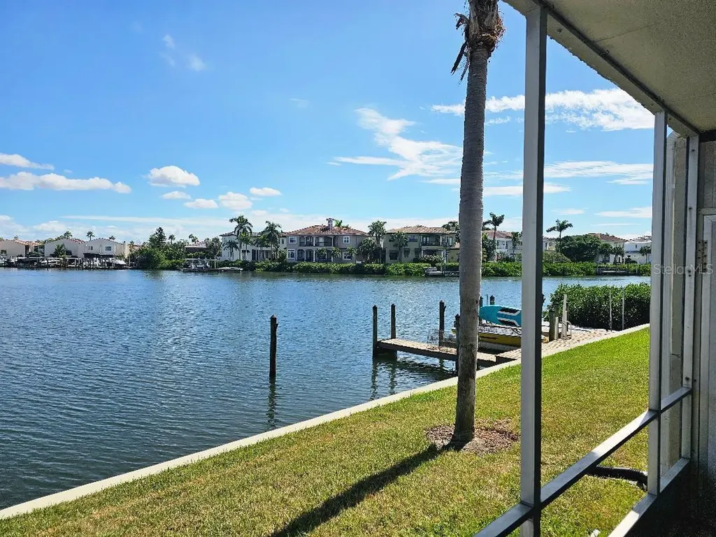 8822 Bay Pointe Drive Tampa FL 33615
