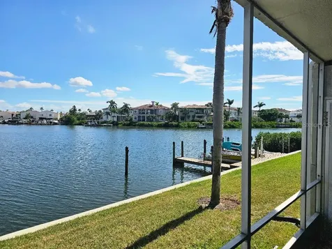 8822 Bay Pointe Drive Tampa FL 33615