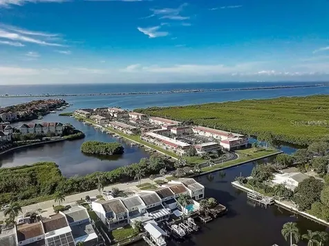 8822 Bay Pointe Drive Tampa FL 33615