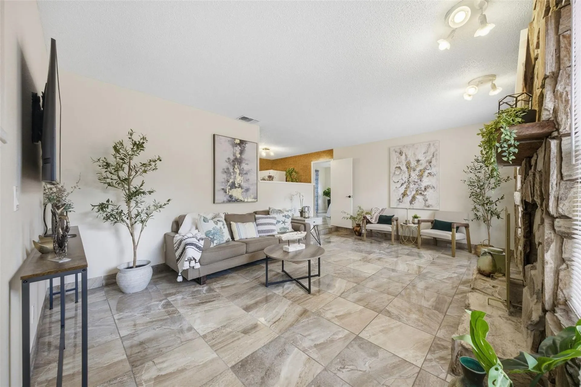314 E 137th Avenue Tampa FL 33613