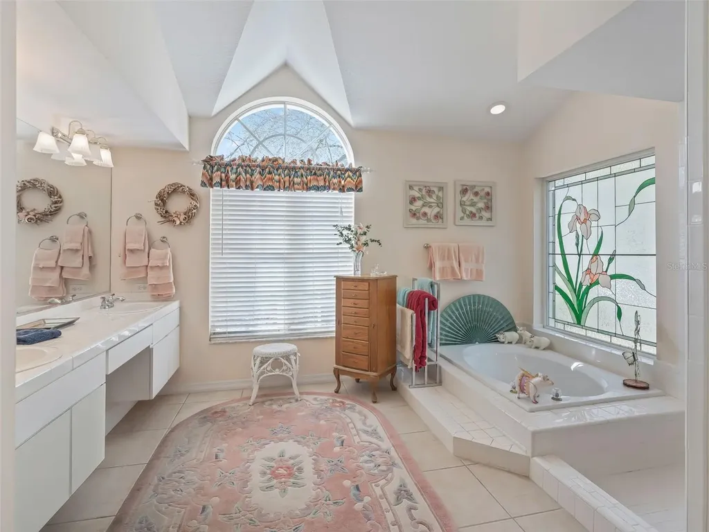 5321 Greens Drive Lady Lake FL 32159