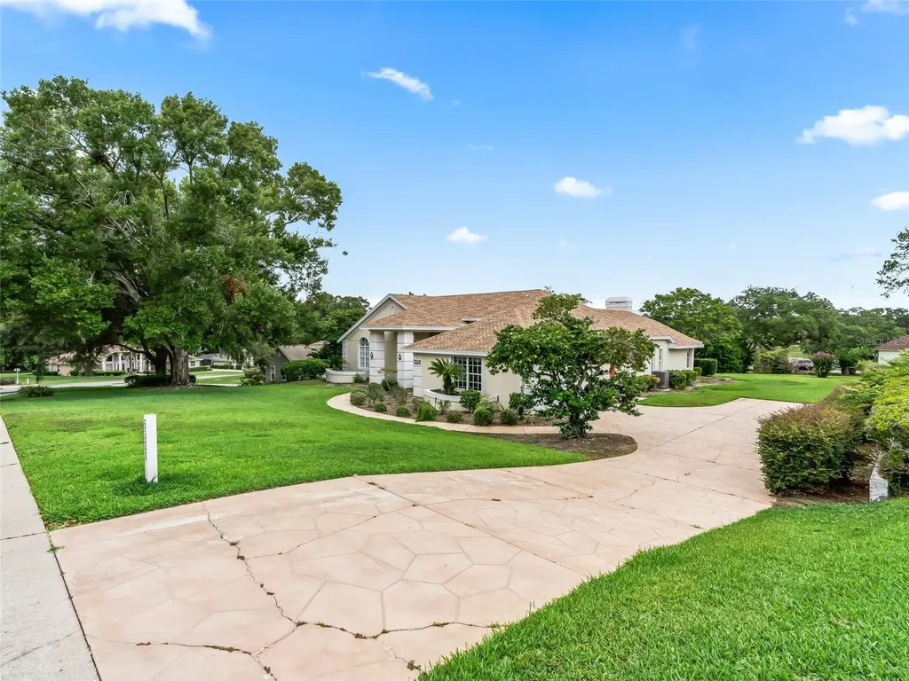 5321 Greens Drive Lady Lake FL 32159