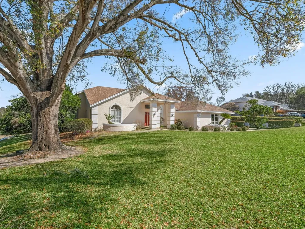 5321 Greens Drive Lady Lake FL 32159