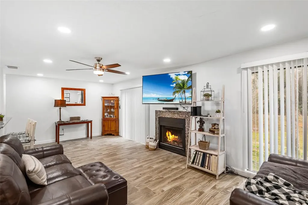 548 Olympic Village Altamonte Springs FL 32714