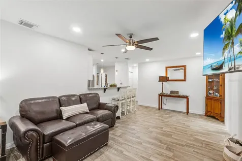 548 Olympic Village Altamonte Springs FL 32714