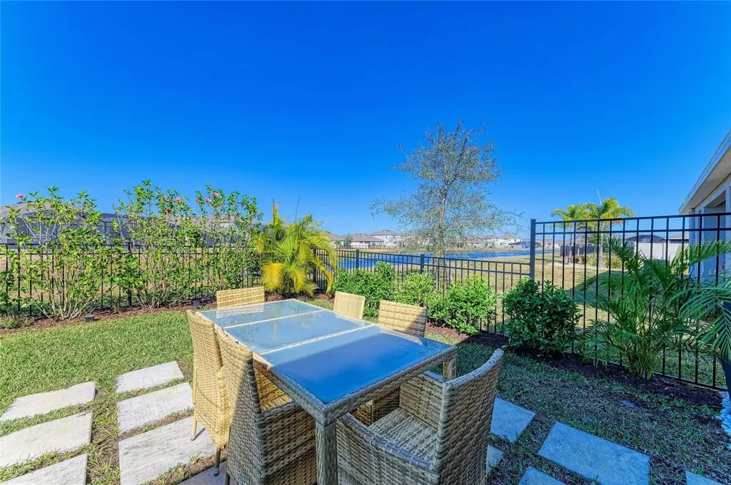 17719 Cantarina Cove Bradenton FL 34211