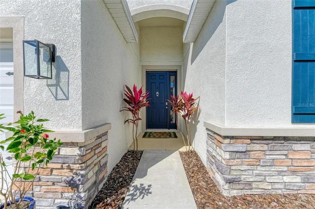 17719 Cantarina Cove Bradenton FL 34211