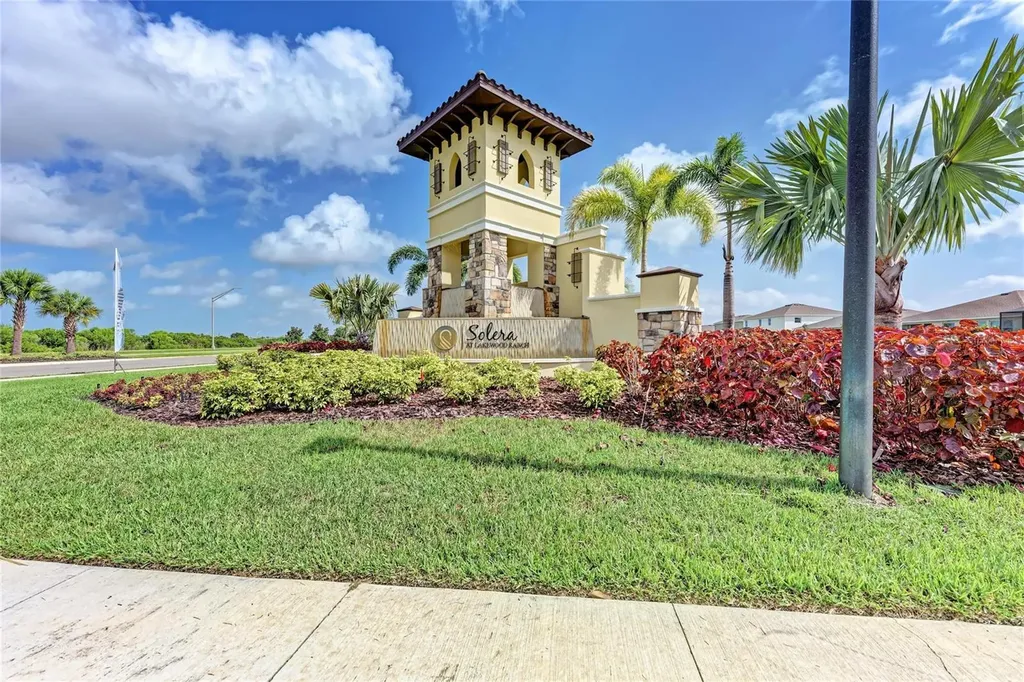 17719 Cantarina Cove Bradenton FL 34211