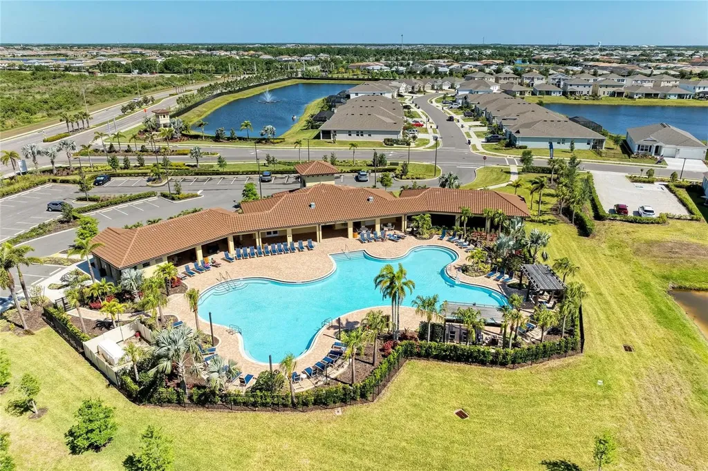 17719 Cantarina Cove Bradenton FL 34211