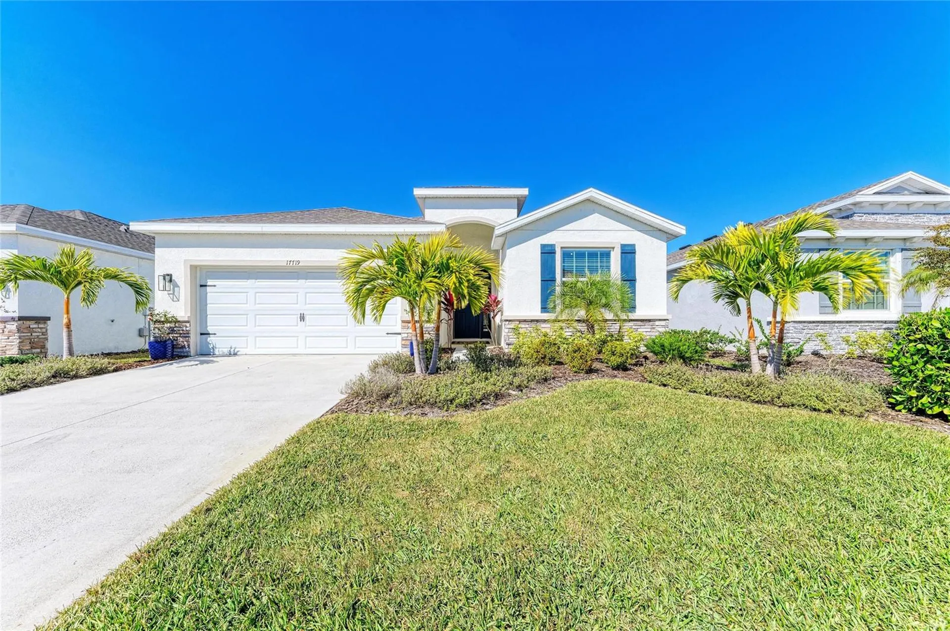 17719 Cantarina Cove Bradenton FL 34211