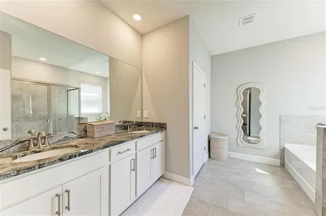 17719 Cantarina Cove Bradenton FL 34211