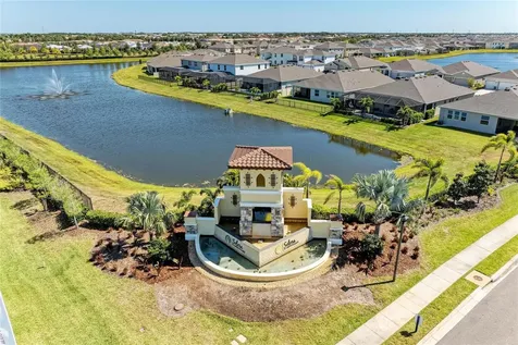 17719 Cantarina Cove Bradenton FL 34211