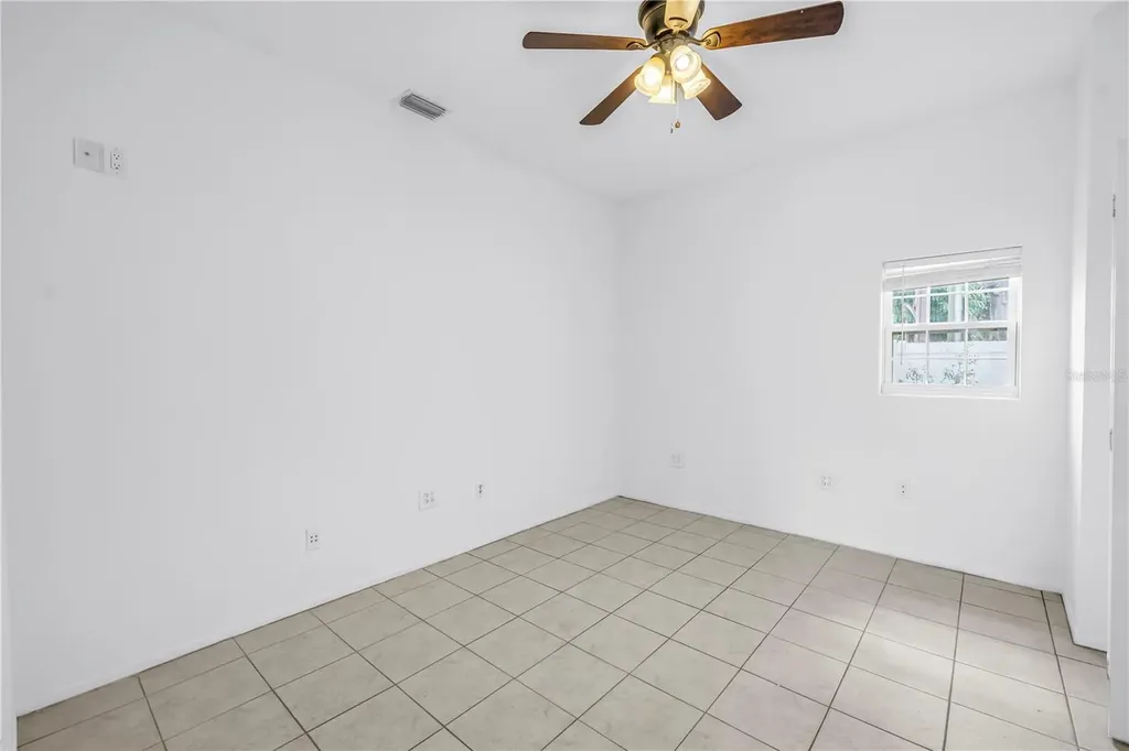 546 26th Avenue N St Petersburg FL 33704
