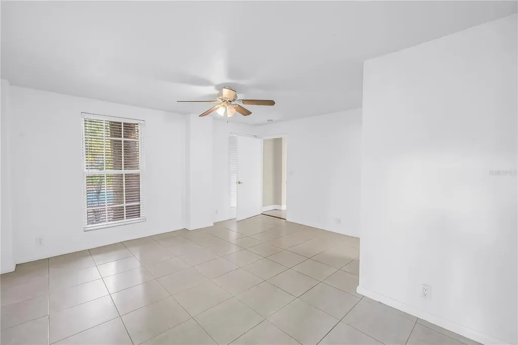 546 26th Avenue N St Petersburg FL 33704