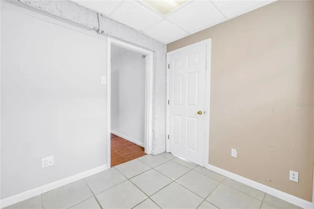 546 26th Avenue N St Petersburg FL 33704