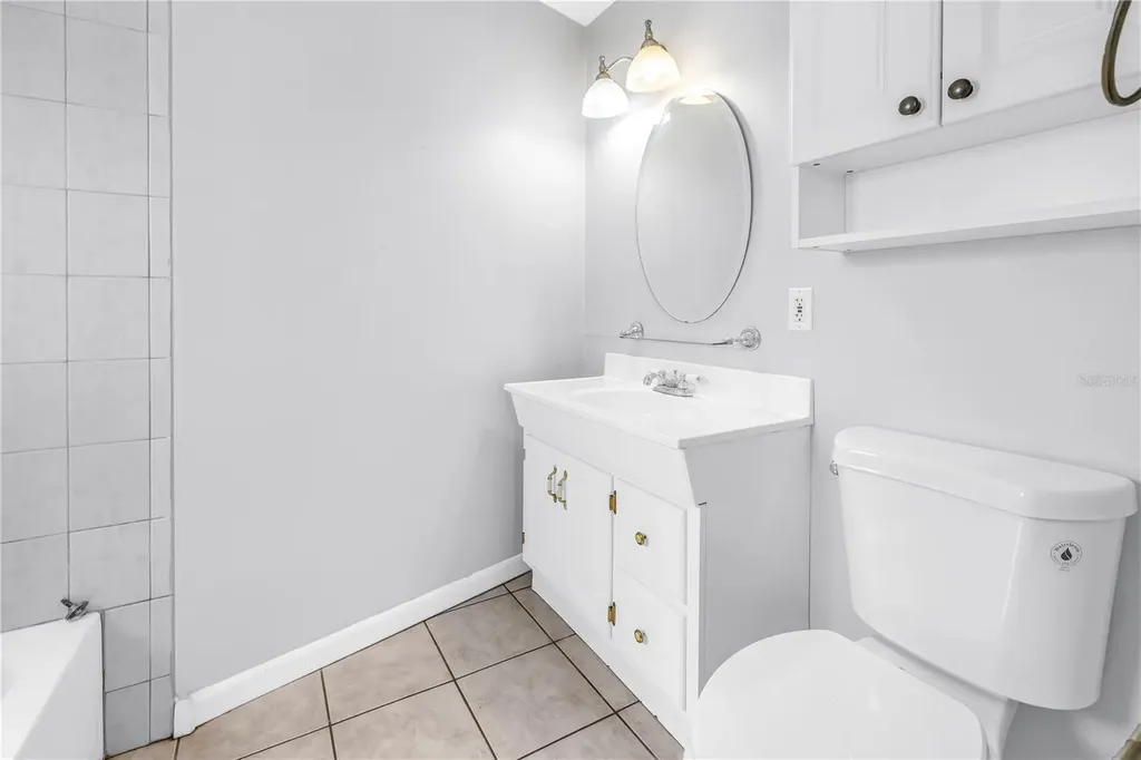 546 26th Avenue N St Petersburg FL 33704