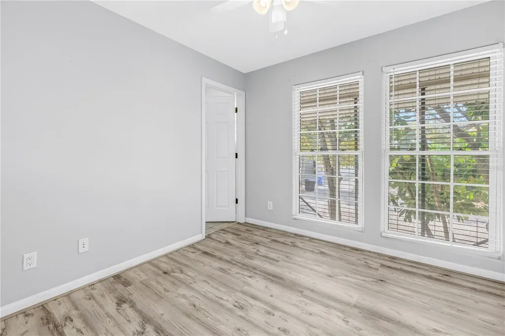546 26th Avenue N St Petersburg FL 33704