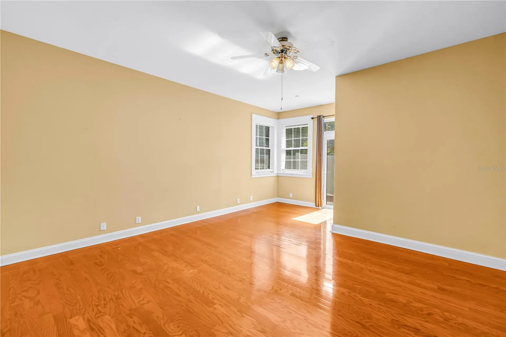 546 26th Avenue N St Petersburg FL 33704
