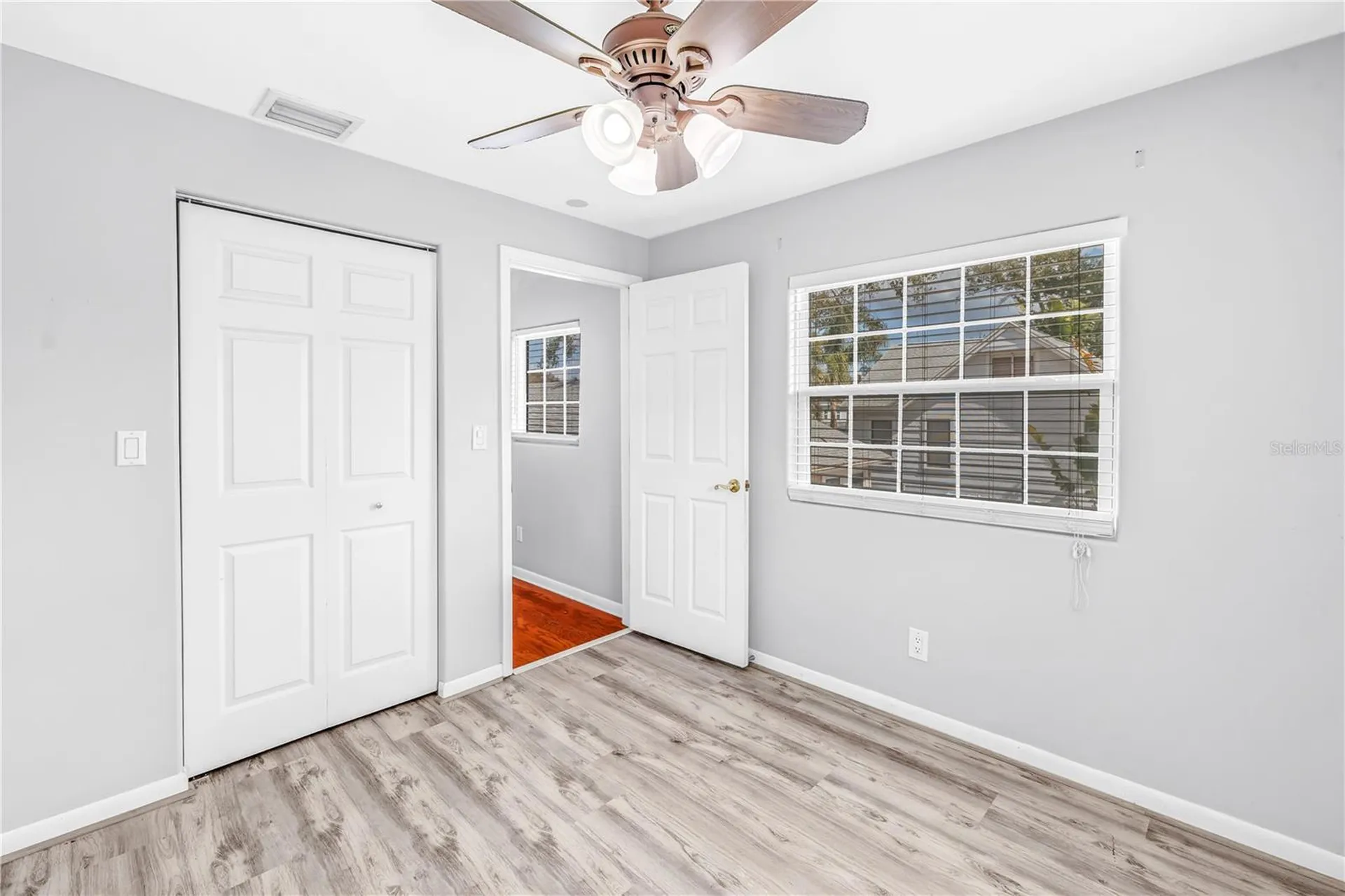 546 26th Avenue N St Petersburg FL 33704