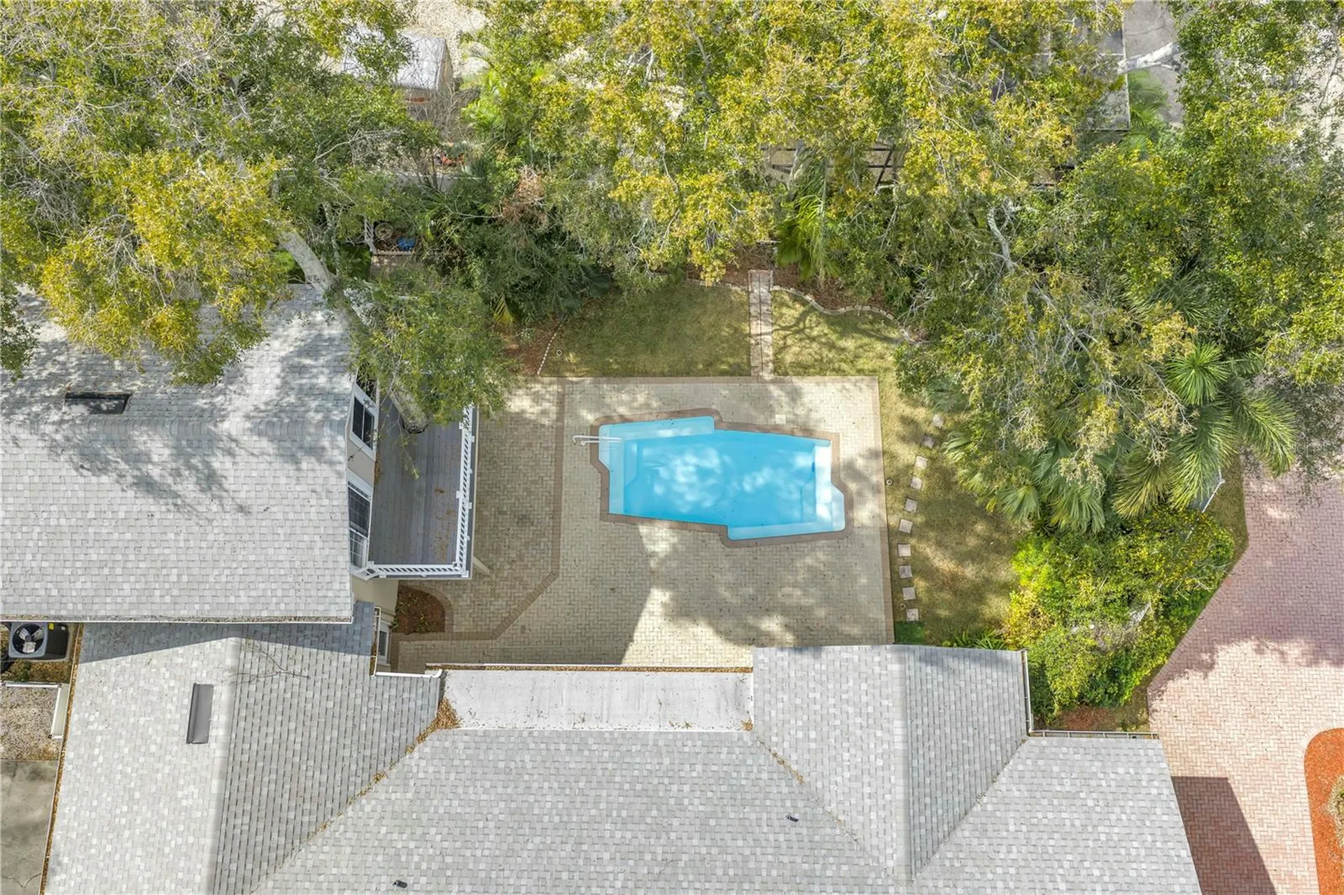 546 26th Avenue N St Petersburg FL 33704