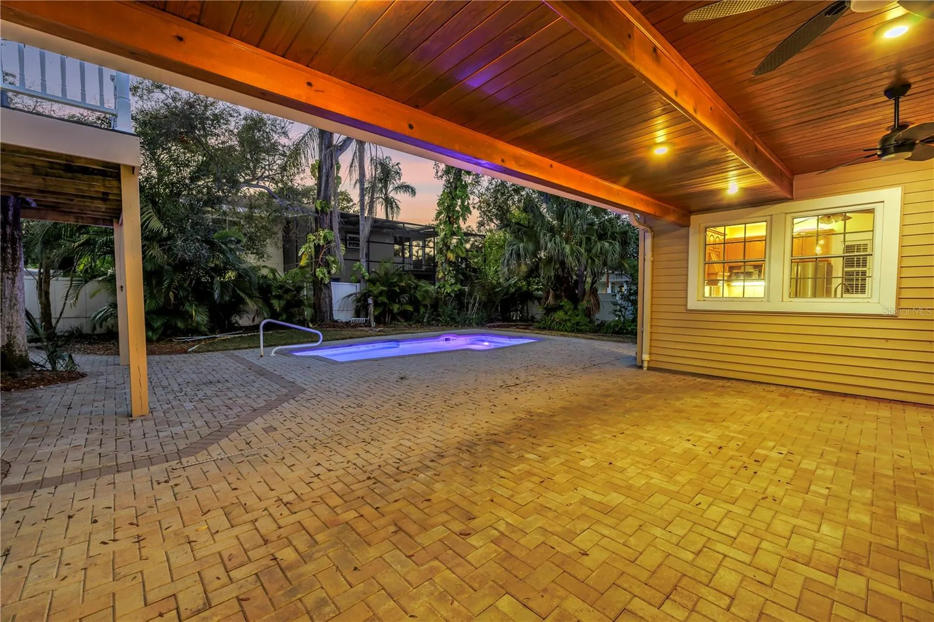546 26th Avenue N St Petersburg FL 33704