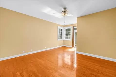 546 26th Avenue N St Petersburg FL 33704