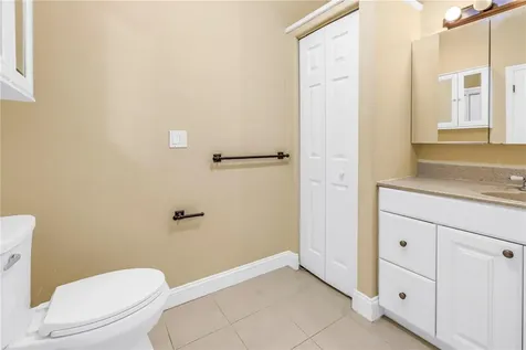 546 26th Avenue N St Petersburg FL 33704