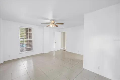 546 26th Avenue N St Petersburg FL 33704