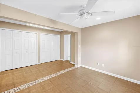546 26th Avenue N St Petersburg FL 33704