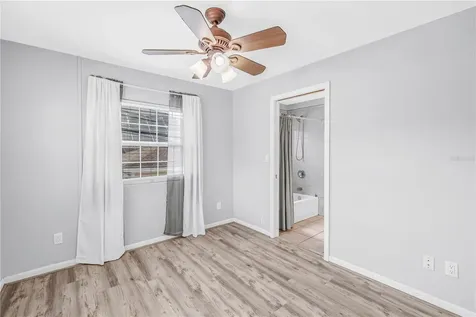 546 26th Avenue N St Petersburg FL 33704