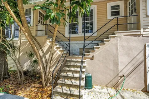 546 26th Avenue N St Petersburg FL 33704