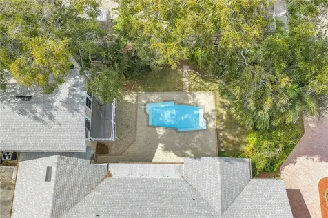 546 26th Avenue N St Petersburg FL 33704