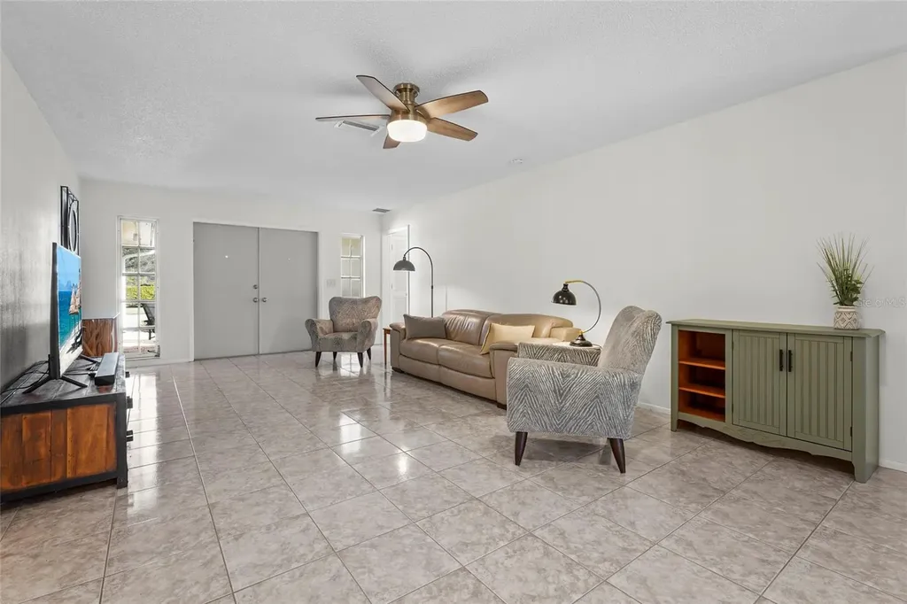 5524 Palm Aire Drive Sarasota FL 34243